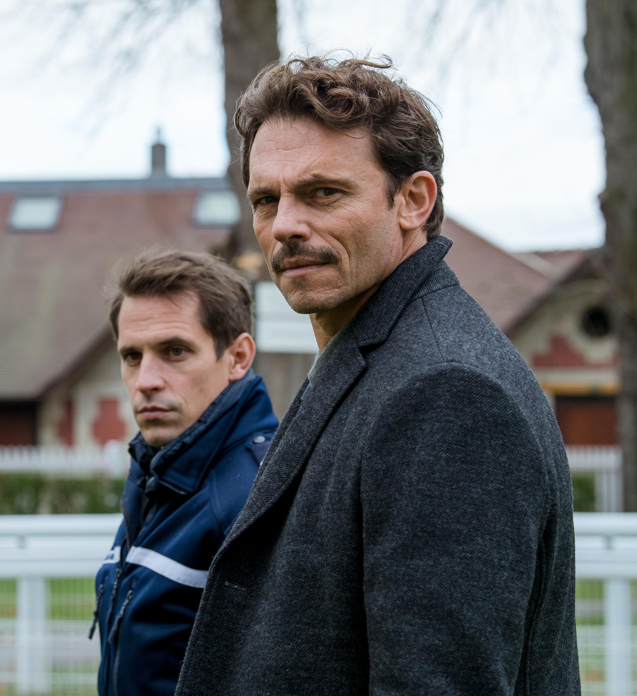 Meurtres à PontL'Évêque FranceTvPro.fr